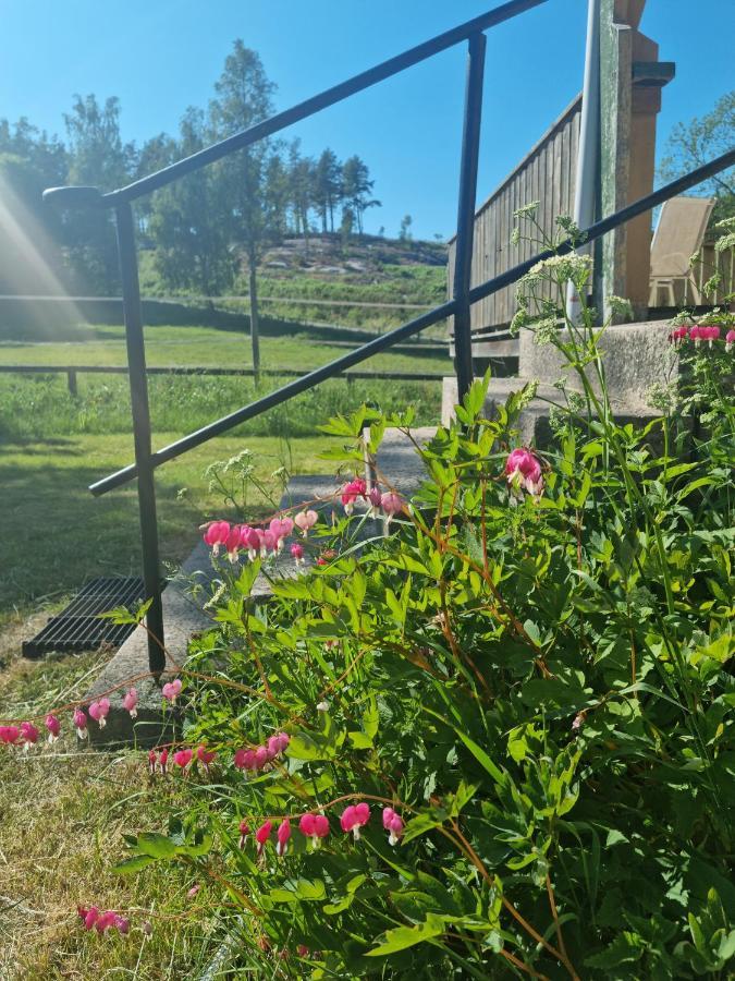 Charmigt Hus Pa Landet Naera Till Bad Stromstad Exterior photo