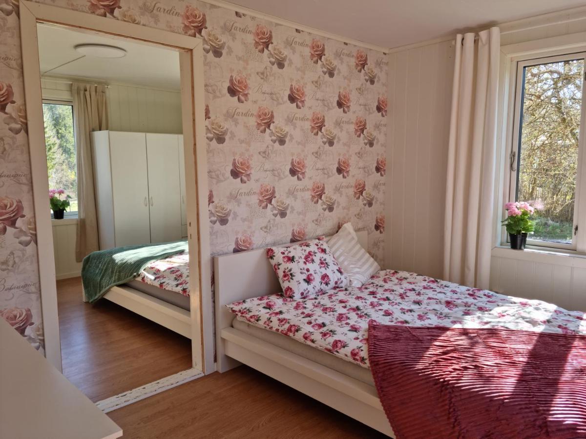 Charmigt Hus Pa Landet Naera Till Bad Stromstad Exterior photo