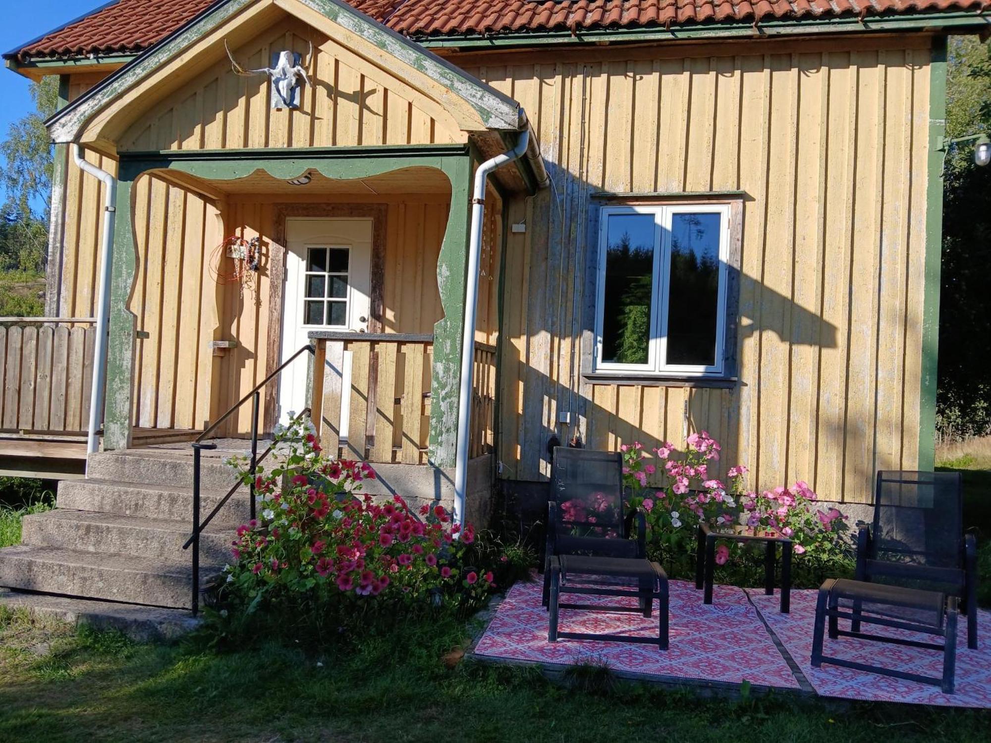 Charmigt Hus Pa Landet Naera Till Bad Stromstad Exterior photo